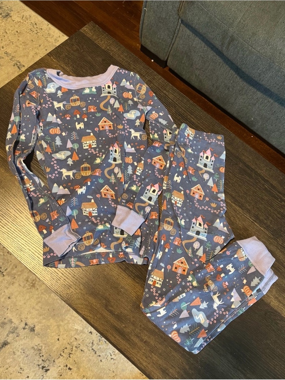 Hanna Andersson Pajama Magic Village Size 8